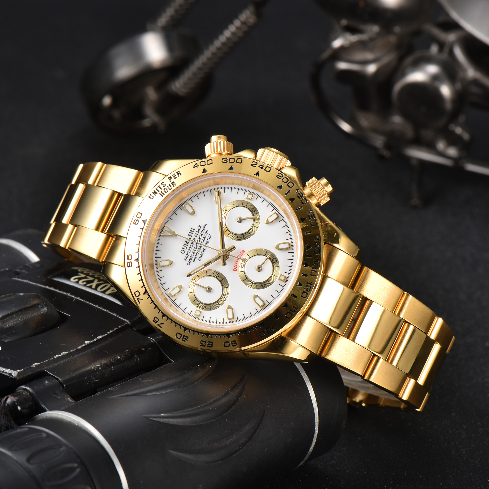 39mm VK63 watch Gold Stainless - огляд і ціна Stainless Bracelet Diver